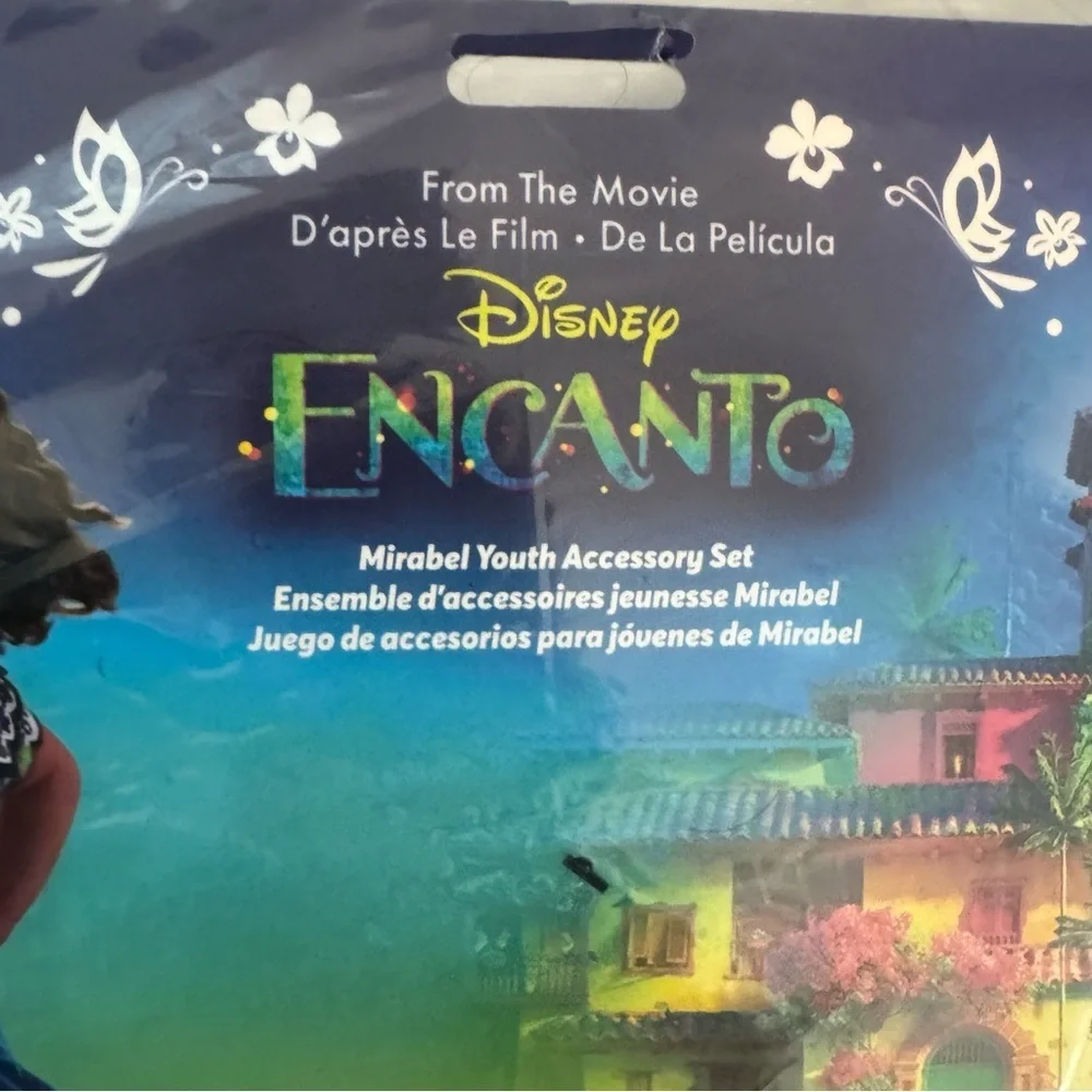 New Disney Parks Disney Encanto  Mirabel Youth Accessory Set